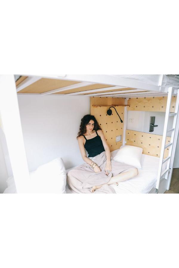 Gia Dormitory Hostel Тел Авив Екстериор снимка